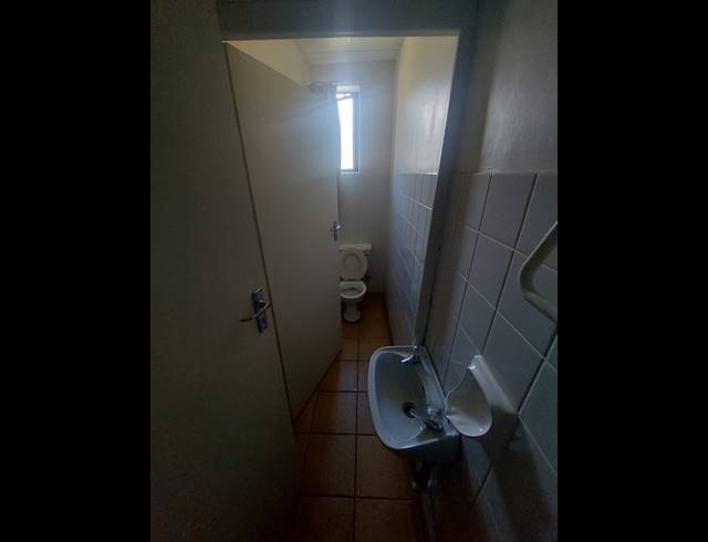 90M² OFFICE RENTED IN EMPANGENI CENTRAL